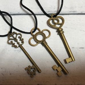 🗝 Set of 3 ✨ Keys To Your Heart Antique Bronze